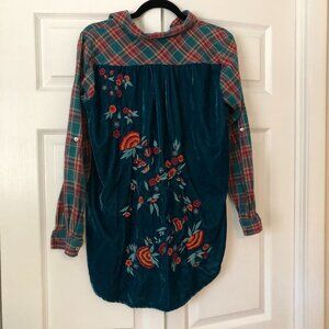🌹Plaid Velvet Embroidered Button Up
